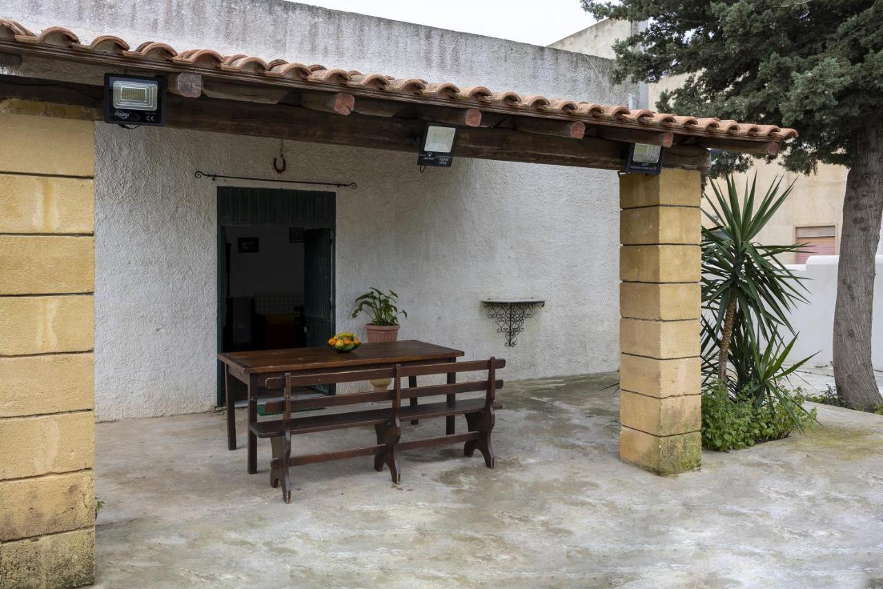 Villetta Il Gallo مازارا ديل فالو المظهر الخارجي الصورة